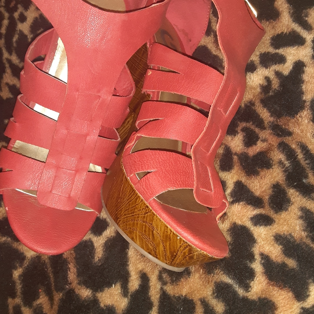 Heels - Picture 3 of 4